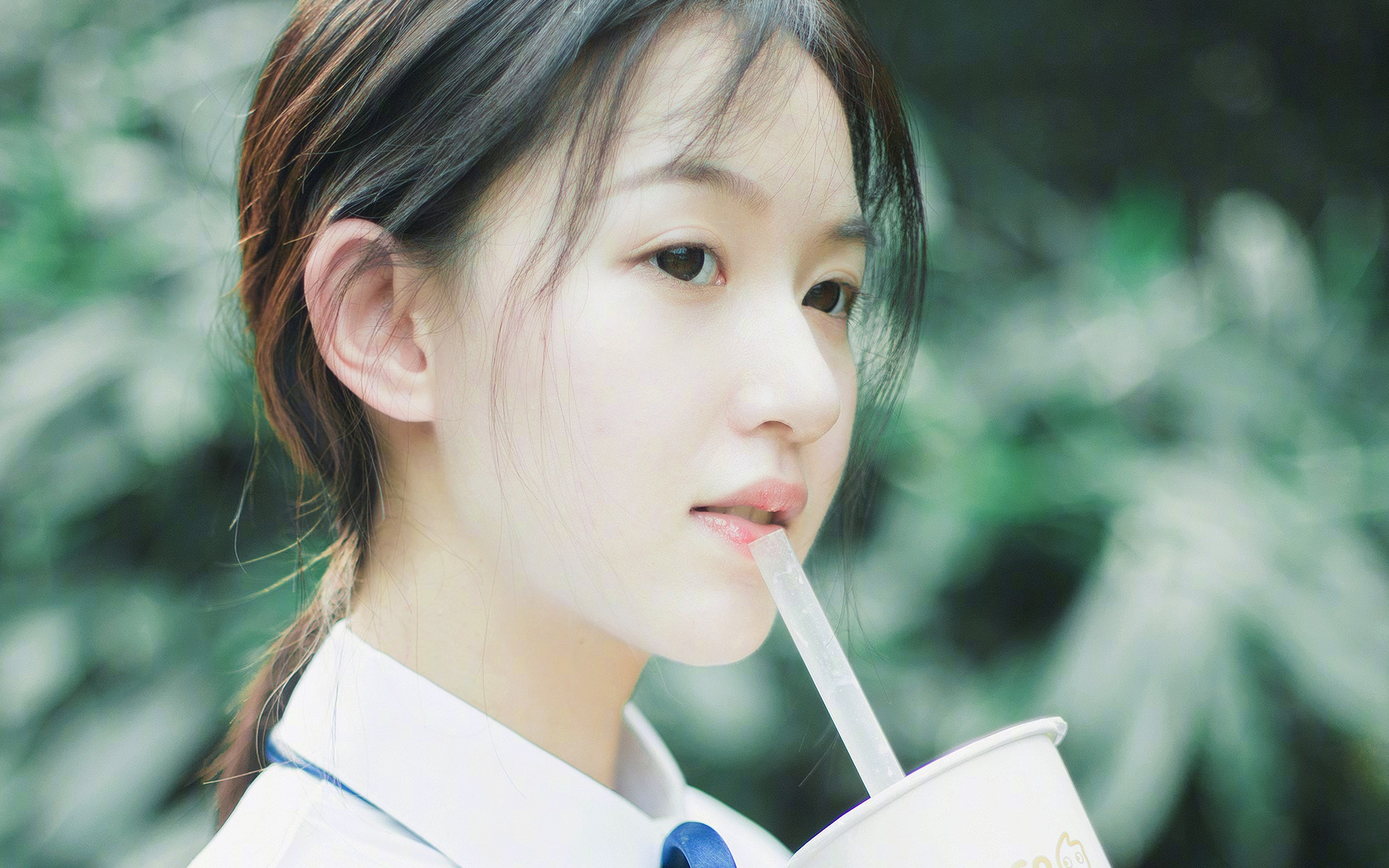 仰泳技术娴熟荷兰女将轻松晋级，仰泳冠军视频